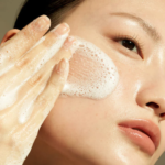 ⁦افينو كالم+ ريستور غسول رغوي مهدئ لاحمرار البشرة - 180 مل⁩ - الصورة ⁦2⁩