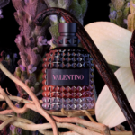 ⁦فالنتينو عطر اومو بورن ان روما للرجال - او دي بارفيوم انتنس⁩ - الصورة ⁦2⁩