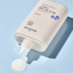 ⁦سكين فود كريم واقي من الشمس مرطب بالتوت بمعامل حماية من الشمس 50+ - 50مل⁩ - الصورة ⁦5⁩